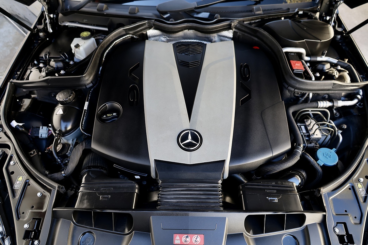 Mercedes-Benz E350 CDI AMG Sport Coupe 2 Former Keepers + Full History + Heated Seats + COMAND - Large 43