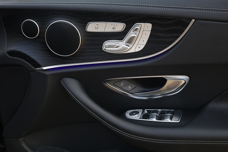 Mercedes-Benz E220d AMG Line Premium Coupe Full Mercedes Main Dealer History + Panoramic Roof Image 12