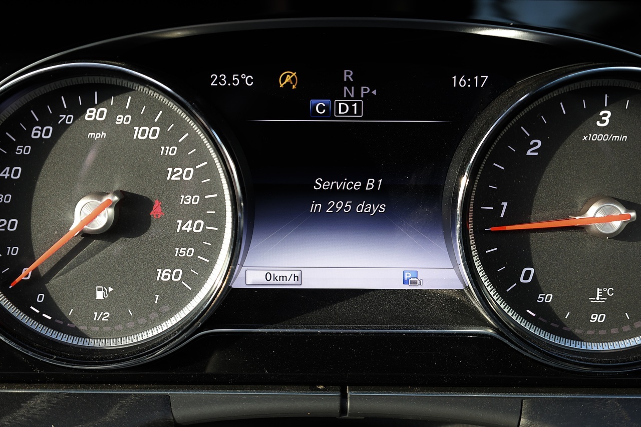 Mercedes-Benz E220d AMG Line Premium Coupe Full Mercedes Main Dealer History + Panoramic Roof - Large 15