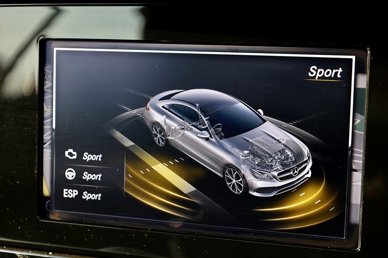 Mercedes-Benz E220d AMG Line Premium Coupe Full Mercedes Main Dealer History + Panoramic Roof Image 18