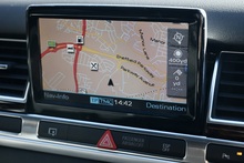 Audi A8 4.2 V8 TDI Sport Lady Owner since 2017 + Glass Sunroof - Thumb 12