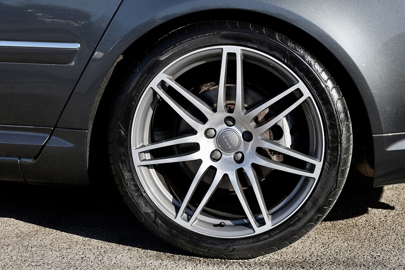 Audi A8 4.2 V8 TDI Sport Lady Owner since 2017 + Glass Sunroof Image 30