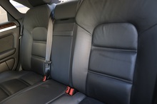 Audi A8 4.2 V8 TDI Sport Lady Owner since 2017 + Glass Sunroof - Thumb 41