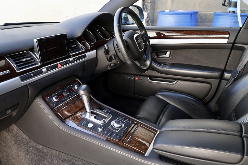 Audi A8 4.2 V8 TDI Sport Lady Owner since 2017 + Glass Sunroof Image 10