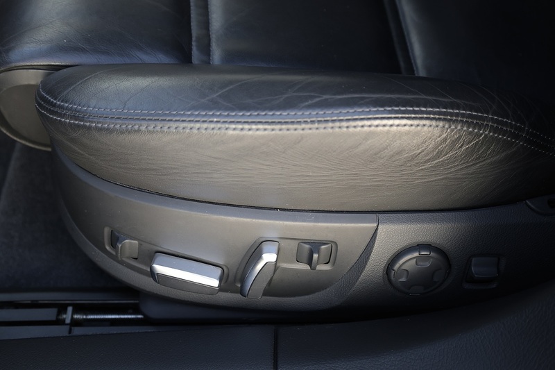 Audi A8 4.2 V8 TDI Sport Lady Owner since 2017 + Glass Sunroof Image 45