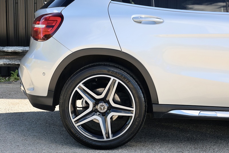 Mercedes-Benz GLA 220d AMG Line Prem+ Full Mercedes Main Dealer History + Pano Roof + CarPlay Image 19