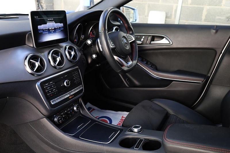 Mercedes-Benz GLA 220d AMG Line Prem+ Full Mercedes Main Dealer History + Pano Roof + CarPlay Image 9