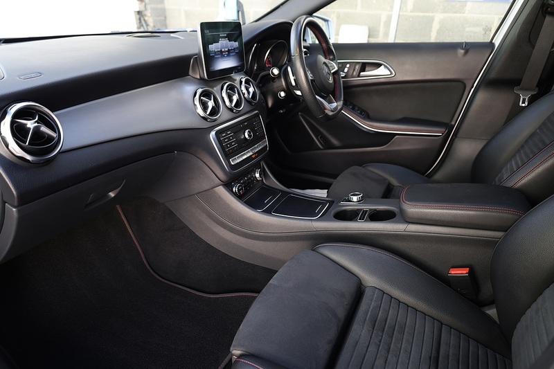 Mercedes-Benz GLA 220d AMG Line Prem+ Full Mercedes Main Dealer History + Pano Roof + CarPlay Image 2