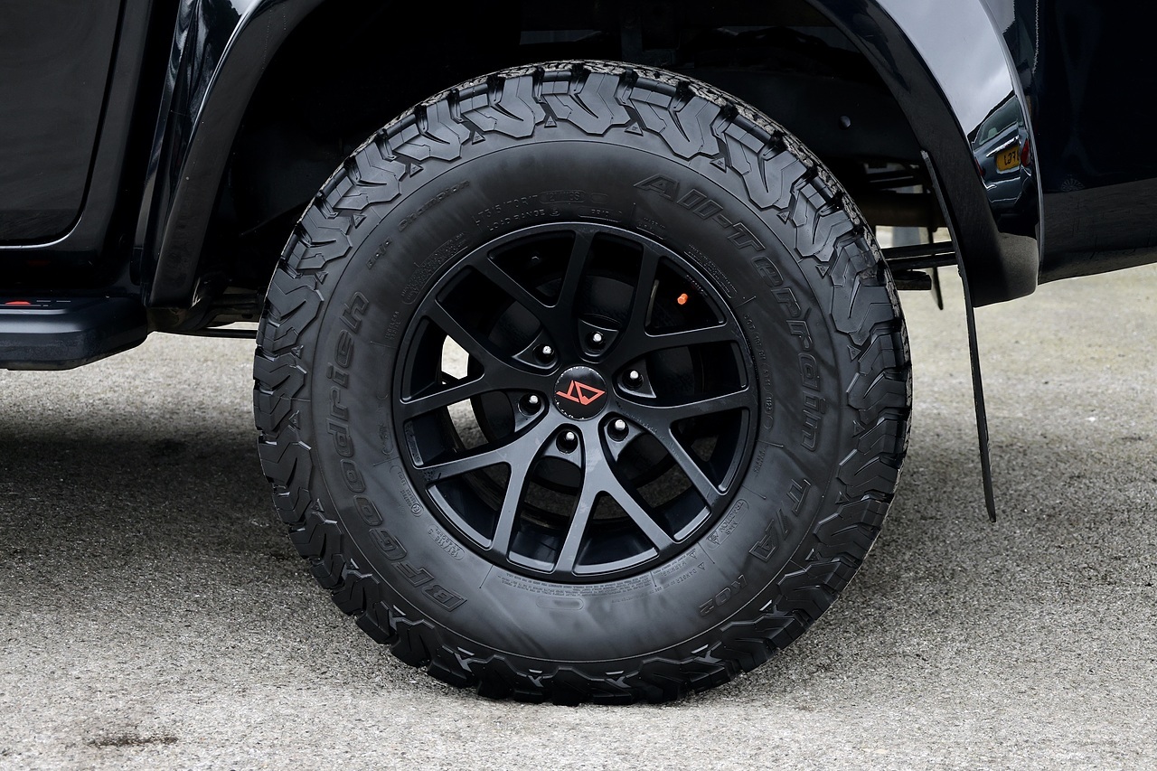 Isuzu D-Max AT35 Arctic Trucks AT 35 + 5 Year Warranty - Large 40