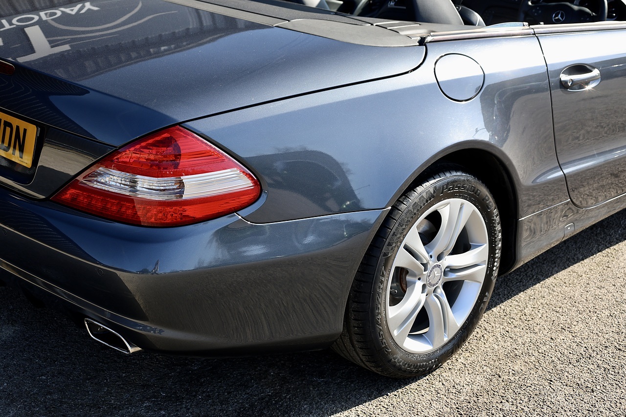 Mercedes-Benz SL 350 3 Former Keepers + 15 Serices + AirScarf - Large 12
