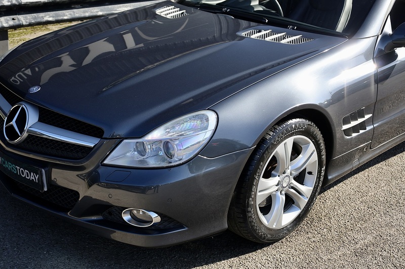Mercedes-Benz SL 350 3 Former Keepers + 15 Serices + AirScarf Image 16