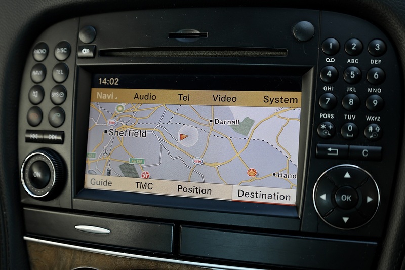 Mercedes-Benz SL 350 3 Former Keepers + 15 Serices + AirScarf Image 24