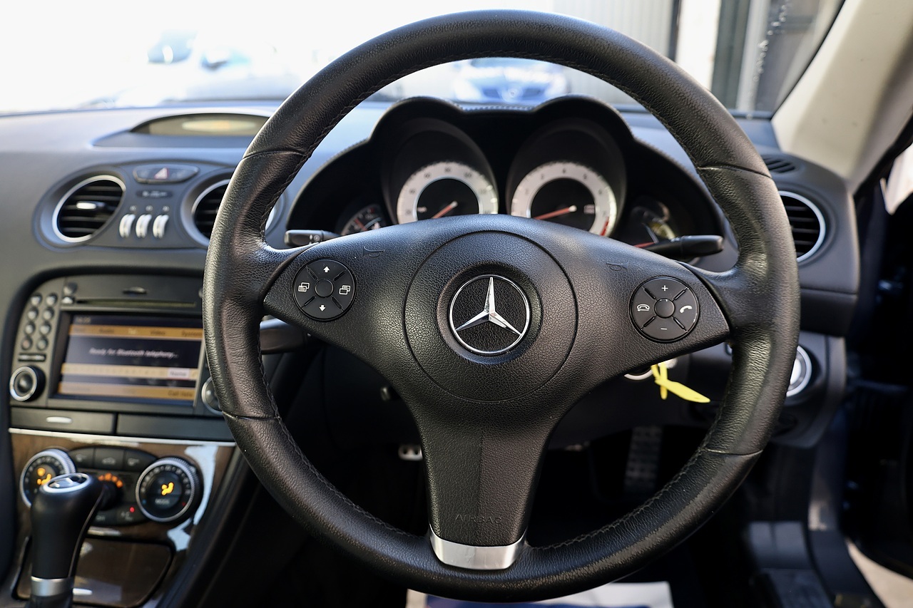 Mercedes-Benz SL 350 3 Former Keepers + 15 Serices + AirScarf - Large 29