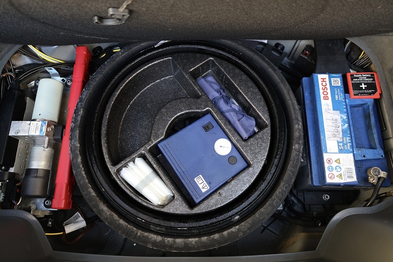 Mercedes-Benz SL 350 3 Former Keepers + 15 Serices + AirScarf Image 32