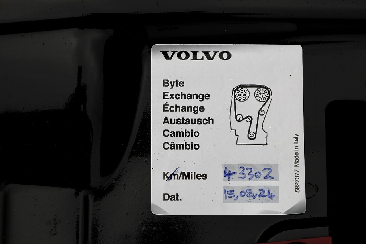 Volvo S60 D5 SE 20 Volvo Main Dealer Services inc.Cambelt - Large 20