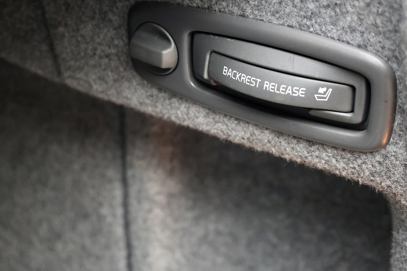 Volvo S60 D5 SE 20 Volvo Main Dealer Services inc.Cambelt Image 24