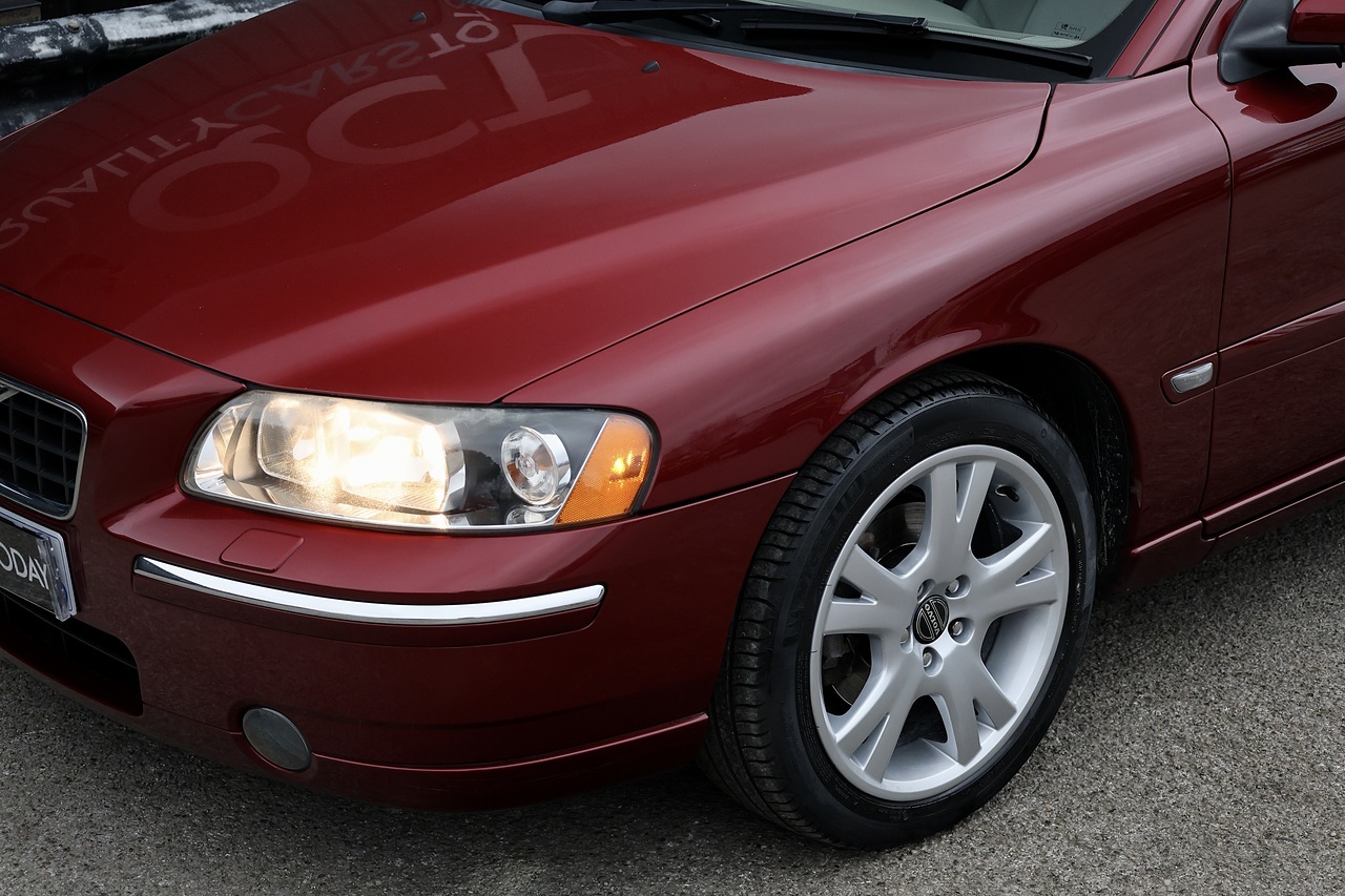 Volvo S60 D5 SE 20 Volvo Main Dealer Services inc.Cambelt - Large 35