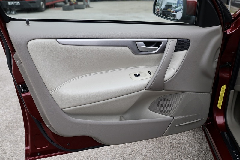 Volvo S60 D5 SE 20 Volvo Main Dealer Services inc.Cambelt Image 22