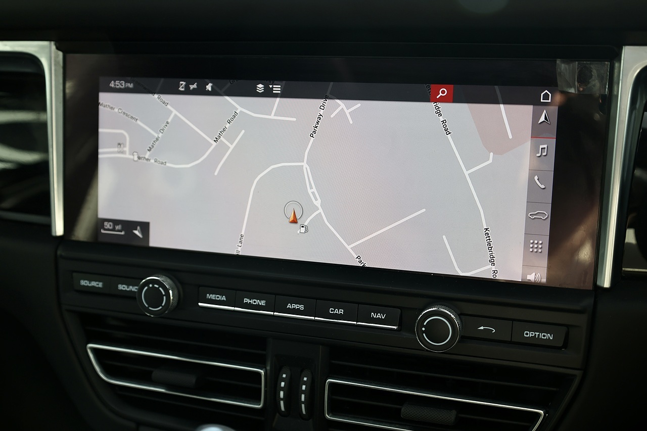 Porsche Macan S 1 Owner + Full Porsche Main Dealer + £20k Cost Options - Large 14