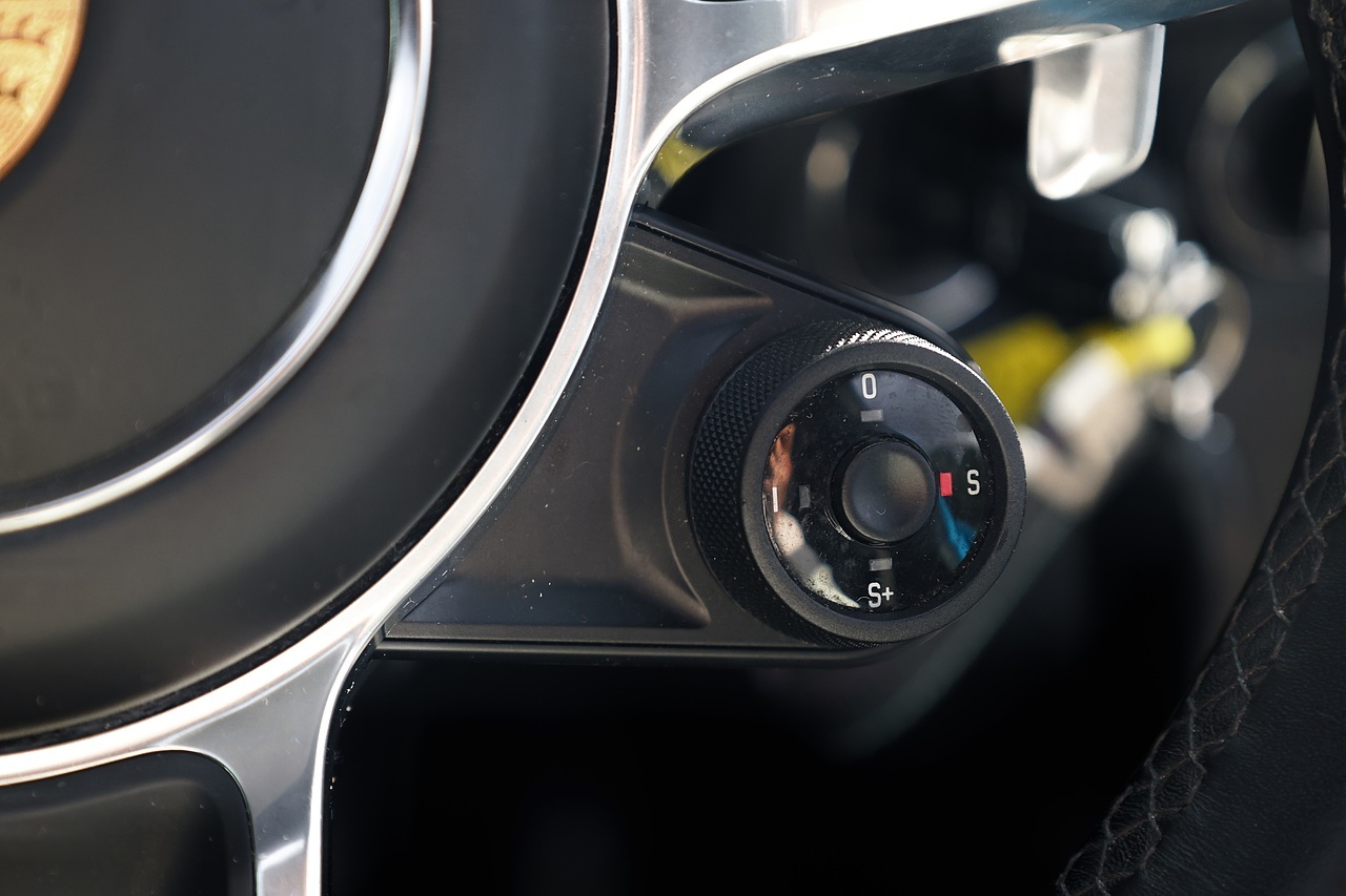 Porsche Macan S 1 Owner + Full Porsche Main Dealer + £20k Cost Options - Large 18