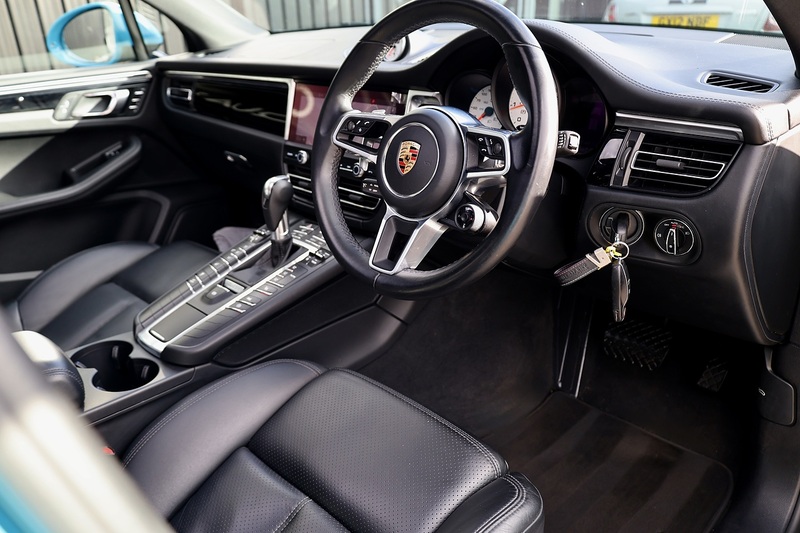 Porsche Macan S 1 Owner + Full Porsche Main Dealer + £20k Cost Options Image 5