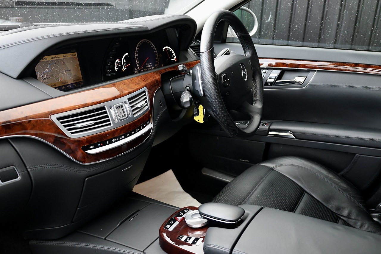 Mercedes-Benz S63L AMG 2 Former Keepers + Full Mercedes Main Dealer History - Large 5