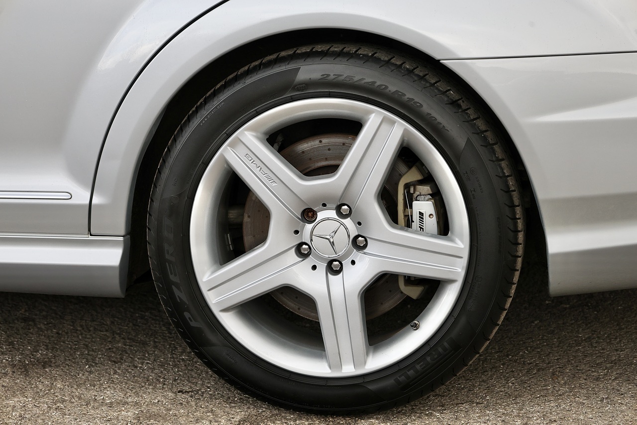 Mercedes-Benz S63L AMG 2 Former Keepers + Full Mercedes Main Dealer History - Large 38