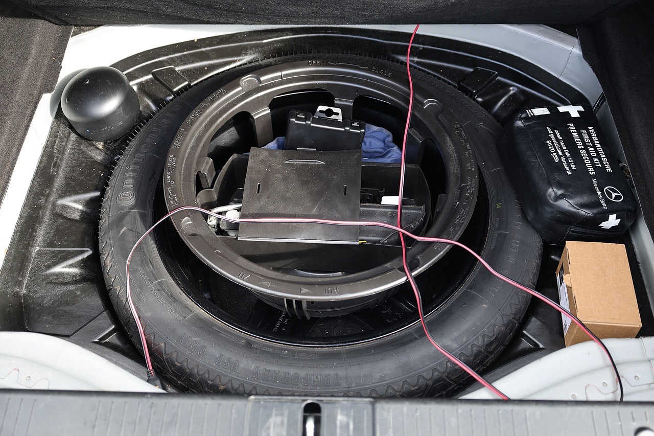 Mercedes-Benz S63L AMG 2 Former Keepers + Full Mercedes Main Dealer History - Large 23