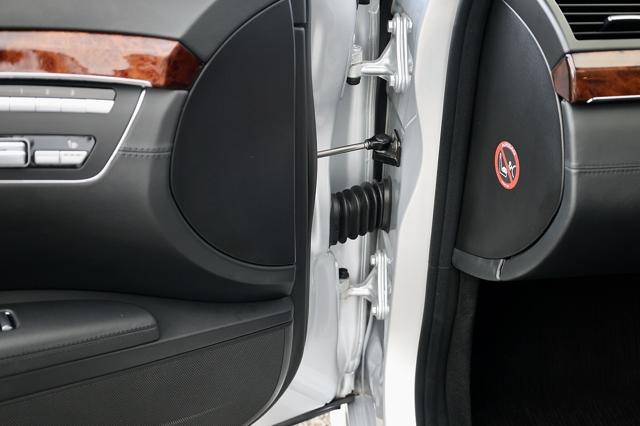 Mercedes-Benz S63L AMG 2 Former Keepers + Full Mercedes Main Dealer History - Large 29