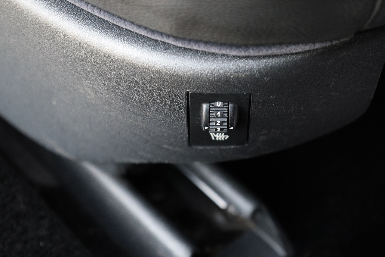 Citroen C6 1 Former Keeper + Full Citroen / Specialist History - Large 20