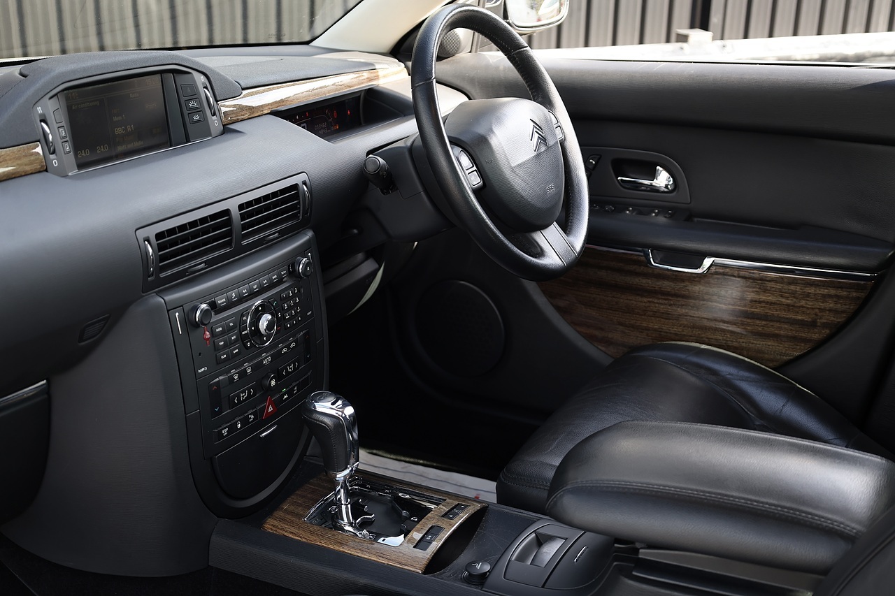 Citroen C6 1 Former Keeper + Full Citroen / Specialist History - Large 9