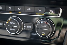 Volkswagen Passat GT Tech 2 Former Keepers + Full History + Panoramic Roof + Virtual Cockpit - Thumb 16