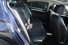 Volkswagen Passat GT Tech 2 Former Keepers + Full History + Panoramic Roof + Virtual Cockpit - Thumb 23