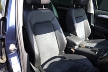 Volkswagen Passat GT Tech 2 Former Keepers + Full History + Panoramic Roof + Virtual Cockpit - Thumb 15