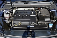 Volkswagen Passat GT Tech 2 Former Keepers + Full History + Panoramic Roof + Virtual Cockpit - Thumb 28