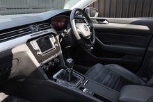 Volkswagen Passat GT Tech 2 Former Keepers + Full History + Panoramic Roof + Virtual Cockpit - Thumb 9