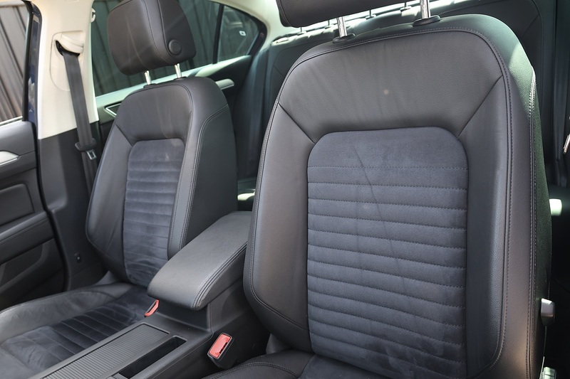 Volkswagen Passat GT Tech 2 Former Keepers + Full History + Panoramic Roof + Virtual Cockpit Image 14