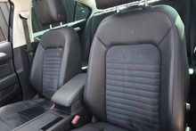 Volkswagen Passat GT Tech 2 Former Keepers + Full History + Panoramic Roof + Virtual Cockpit - Thumb 14