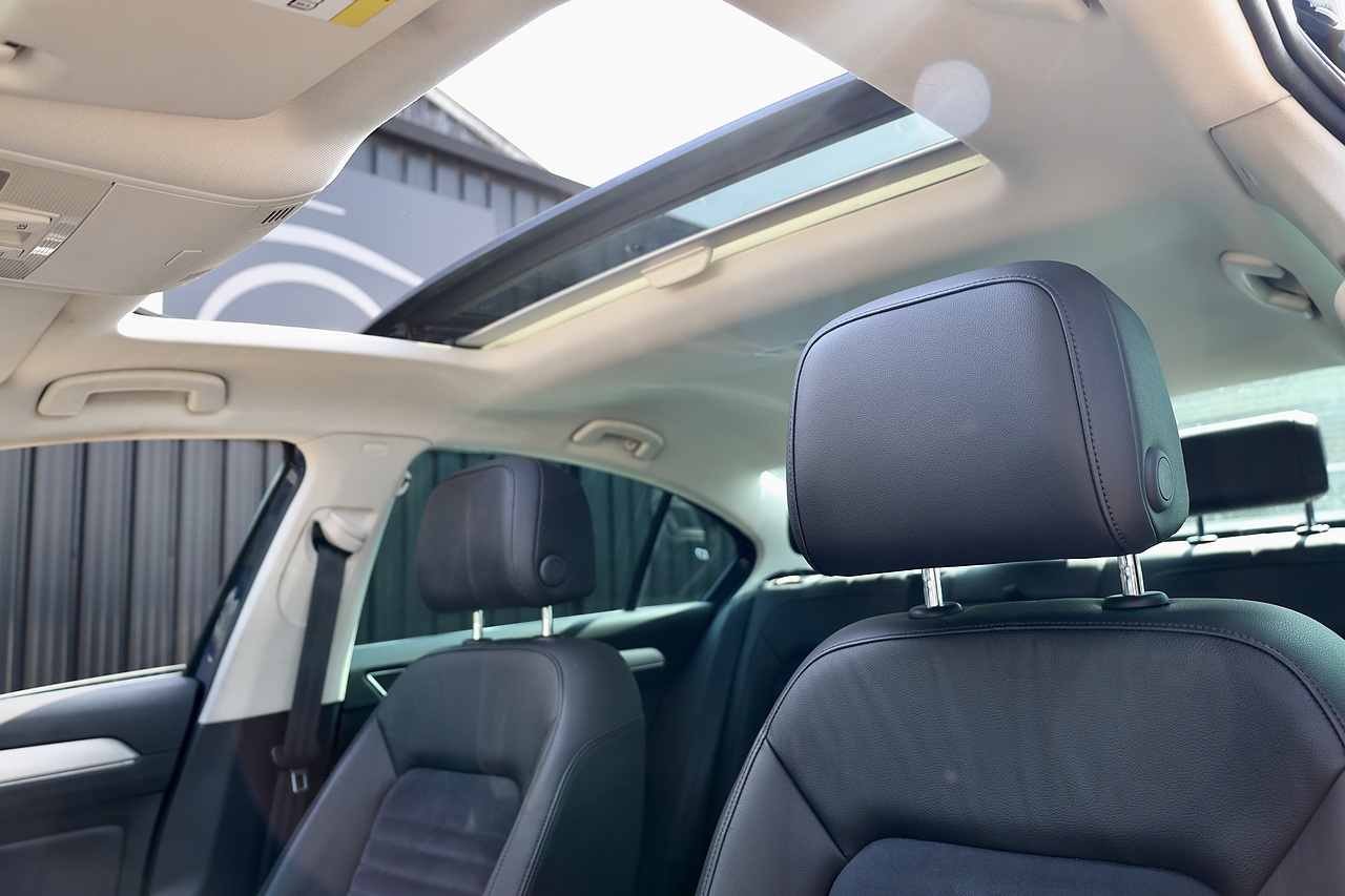 Volkswagen Passat GT Tech 2 Former Keepers + Full History + Panoramic Roof + Virtual Cockpit - Large 13