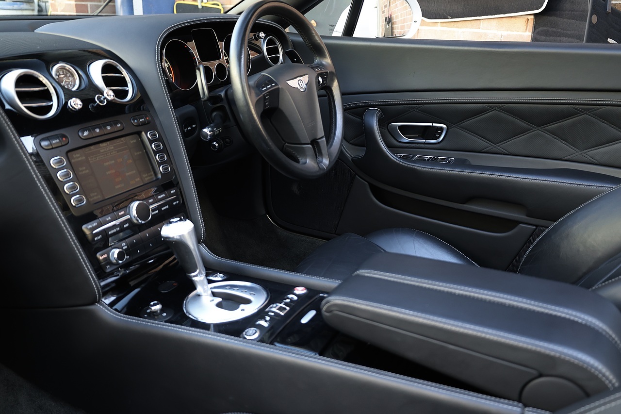 Bentley Continental GTC Mulliner + Previously Sold by Ourselves + Exceptional - Large 10