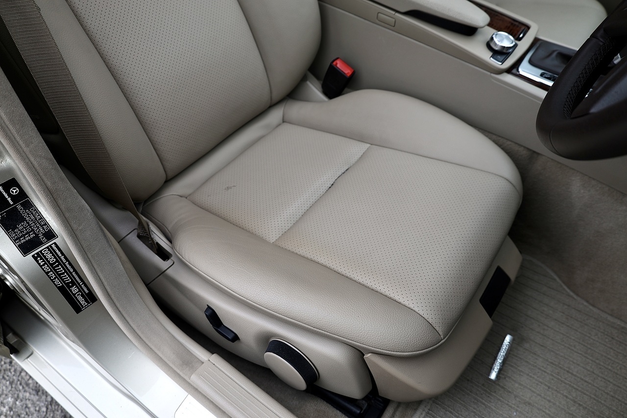 Mercedes-Benz C180 Elegance 2 Former Keepers + Last Owner since 2016 + Rare Spec - Large 19