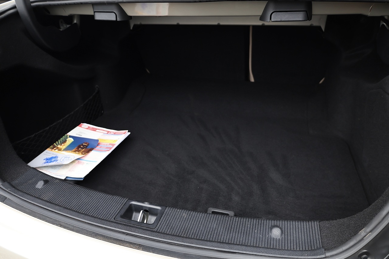 Mercedes-Benz C180 Elegance 2 Former Keepers + Last Owner since 2016 + Rare Spec - Large 22