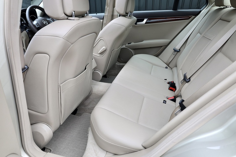 Mercedes-Benz C180 Elegance 2 Former Keepers + Last Owner since 2016 + Rare Spec Image 30