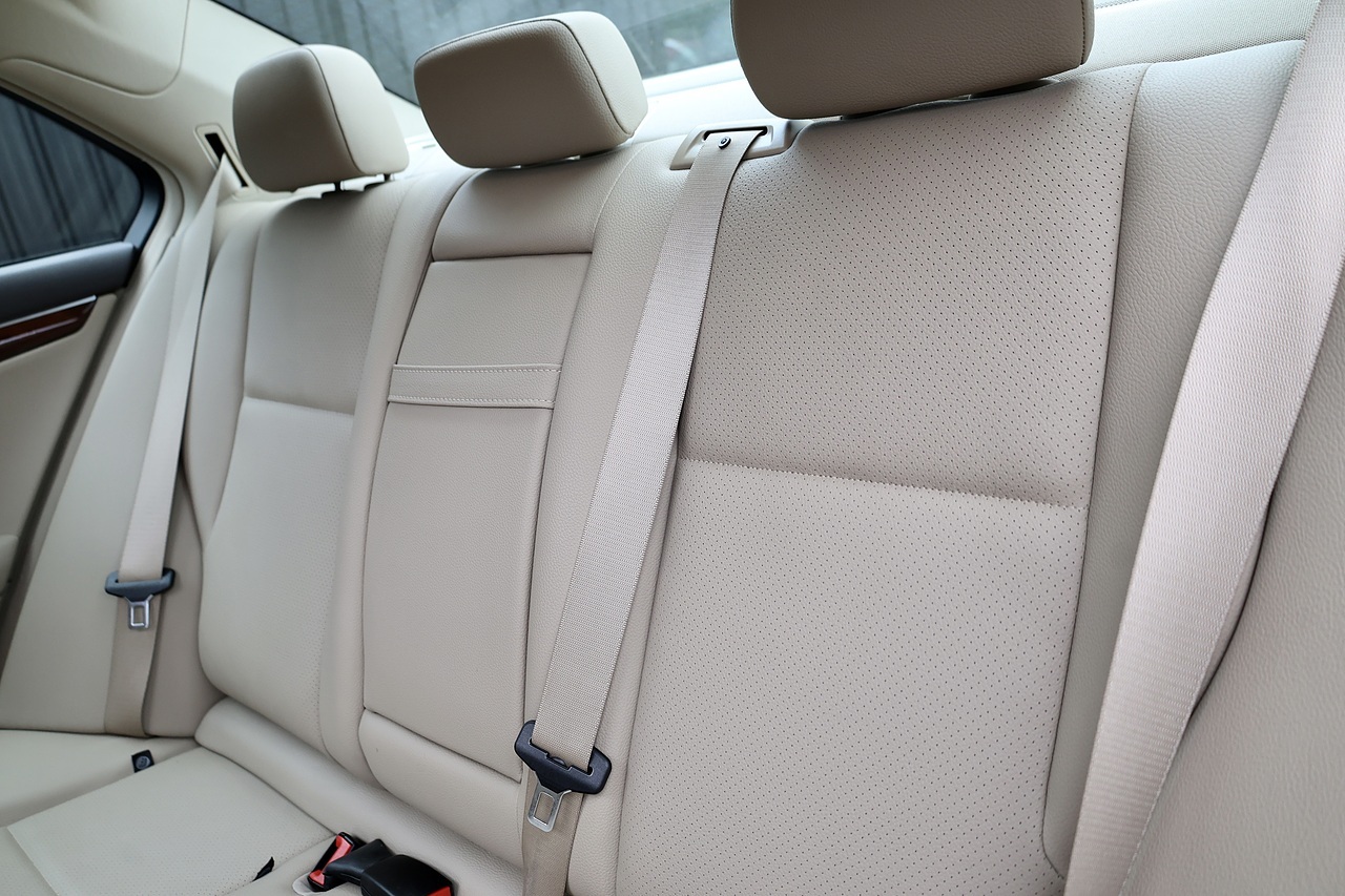 Mercedes-Benz C180 Elegance 2 Former Keepers + Last Owner since 2016 + Rare Spec - Large 35