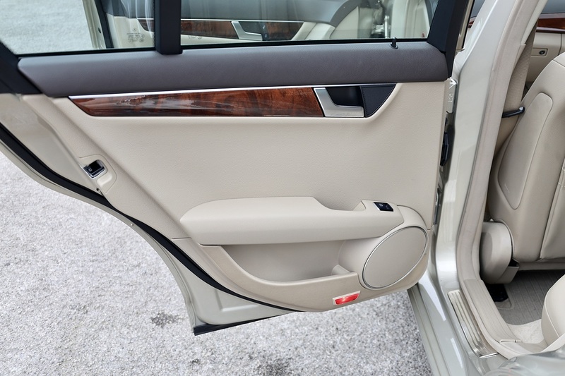 Mercedes-Benz C180 Elegance 2 Former Keepers + Last Owner since 2016 + Rare Spec Image 33