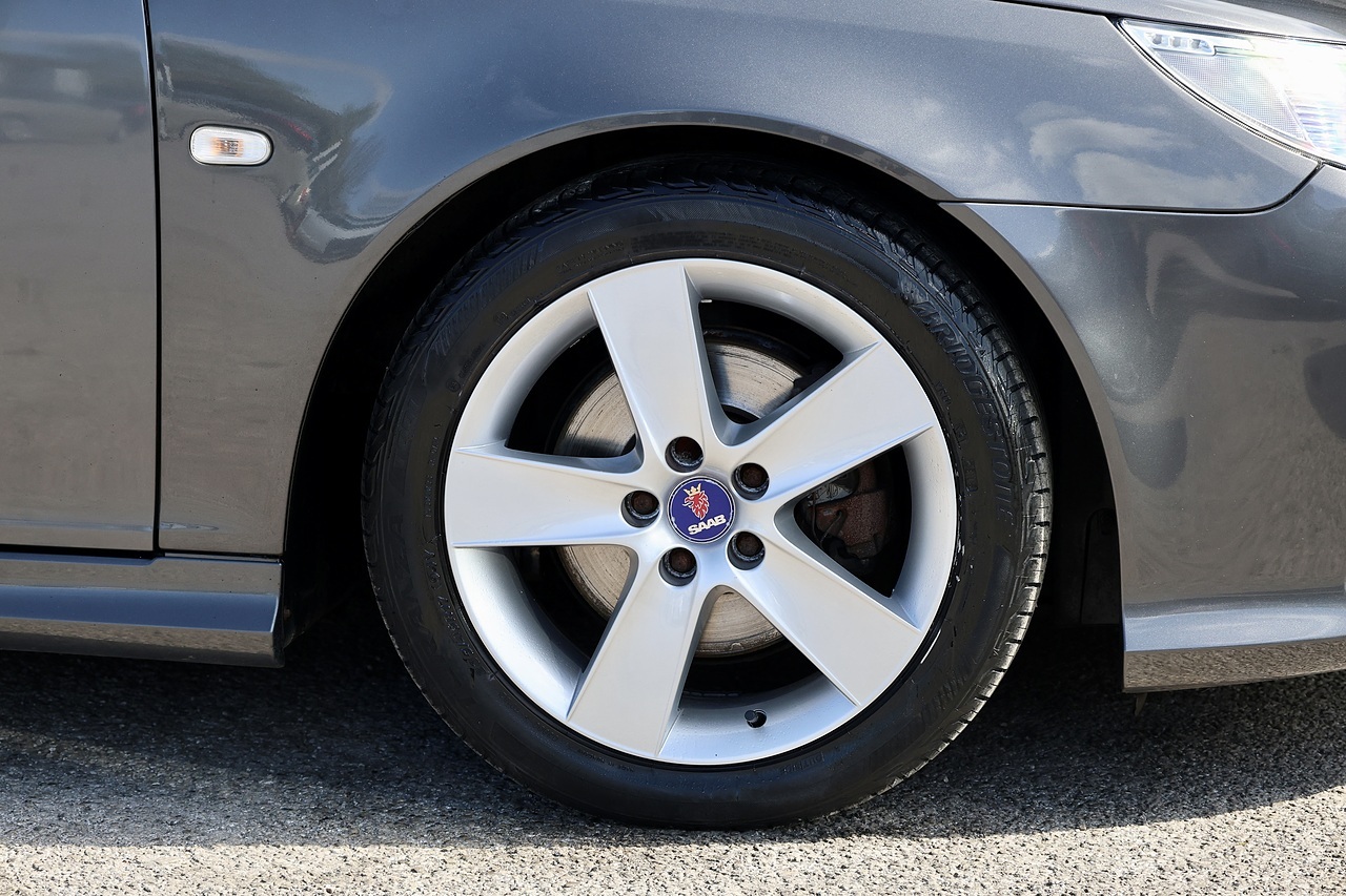 Saab 9-3 Turbo Edition Automatic 2 Former Keepers + Full Service History - Large 36