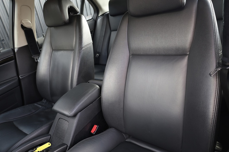 Saab 9-3 Turbo Edition Automatic 2 Former Keepers + Full Service History Image 9