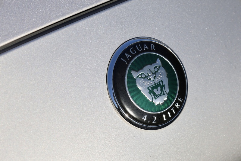 Jaguar XK8 4.2 V8 Coupe + 3 Former Keepers + Exceptional Image 12