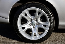 Jaguar XK8 4.2 V8 Coupe + 3 Former Keepers + Exceptional - Thumb 22