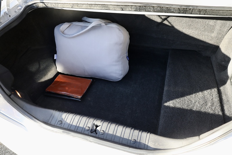 Jaguar XK8 4.2 V8 Coupe + 3 Former Keepers + Exceptional Image 28